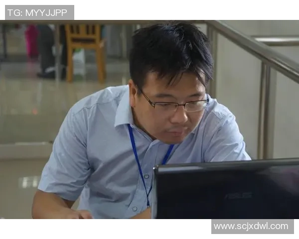 冠军赛特别报道：重庆羽毛球队拼搏历程与荣耀时刻的全景回顾