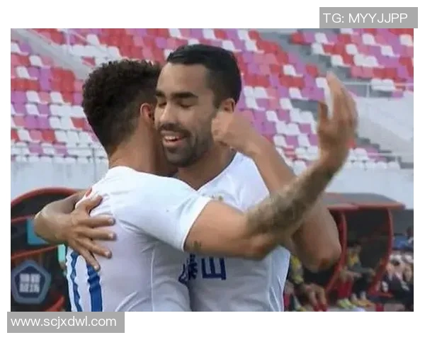 办公室足球明星的搞笑日常与奇葩瞬间大揭秘