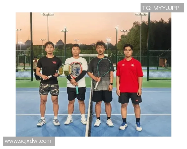南京网球队的团队协作之道：网球巨献背后的默契与拼搏精神