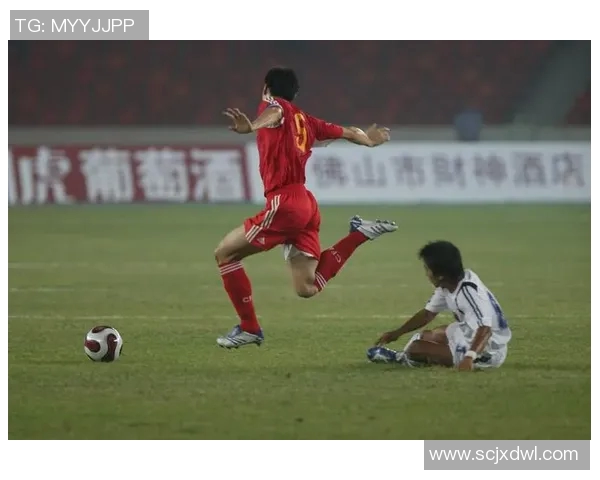 被人伤害的足球明星背后的故事与坚韧不拔的奋斗精神 被人伤害的足球明星背后的故事与坚韧不拔的奋斗精神